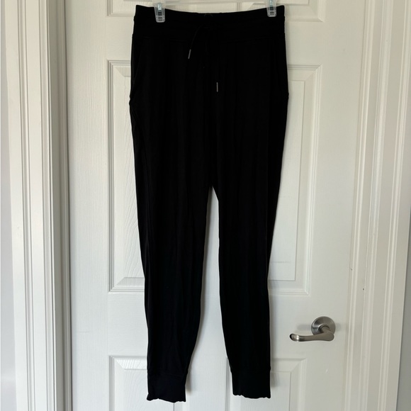 Lululemon New never worn 29 inch inseam Ready to Rulu Joggers. - Picture 5 of 7